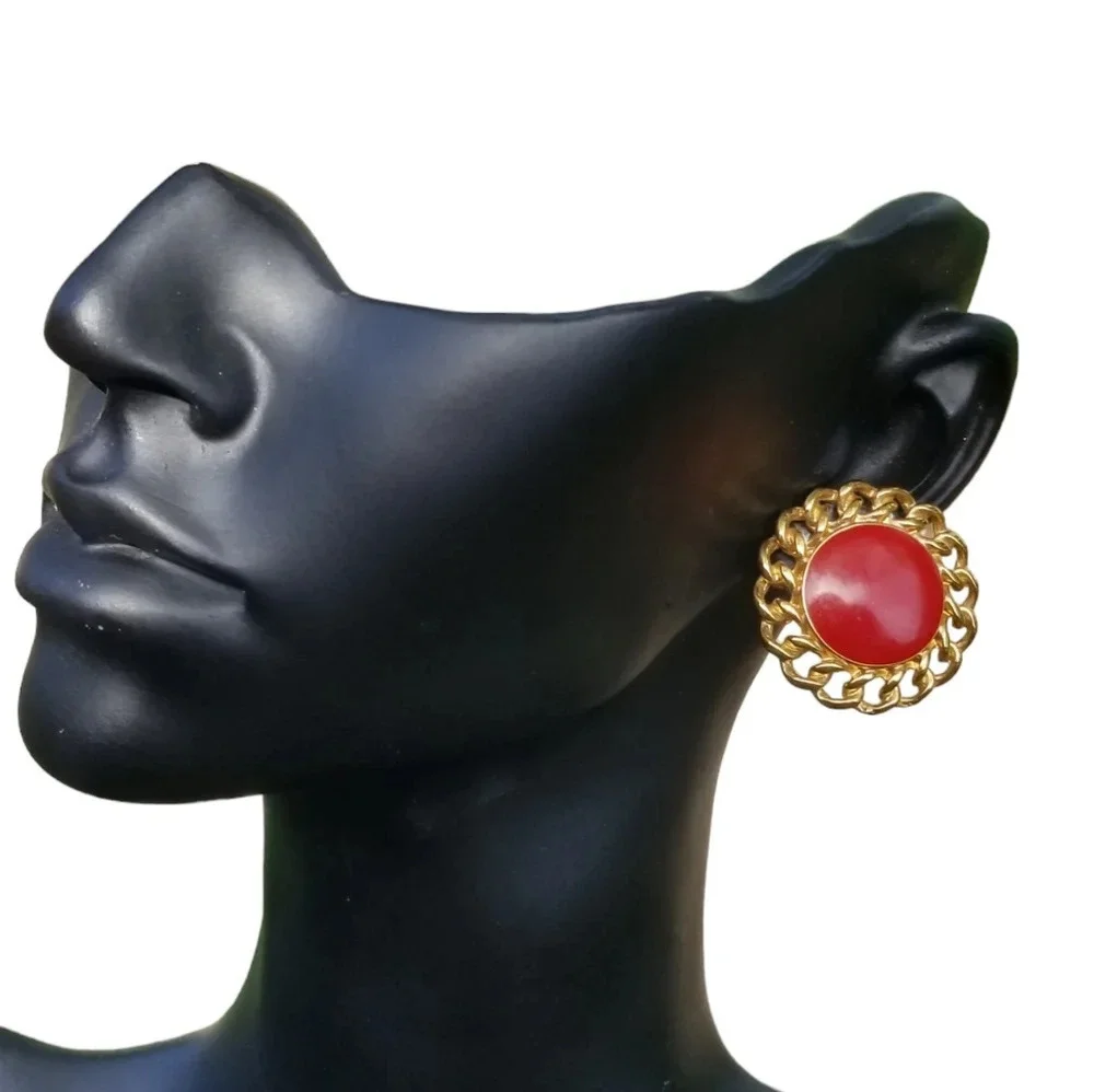 VINTAGE NAPIER LARGE ROUND GOLDTONED & RED ENAMEL STATEMENT CLIP ON EARRINGS
